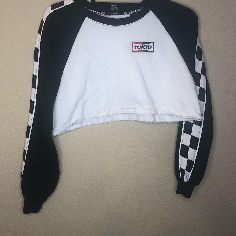 Long sleeve crop top